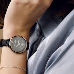 this-deal-drops-the-most-stylish-garmin-watch-to-$200,-nearly-its-best-price-ever