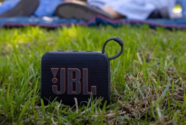 jbl’s-go-4-ultra-portable-speaker-is-the-perfect-summer-companion-at-20%-off