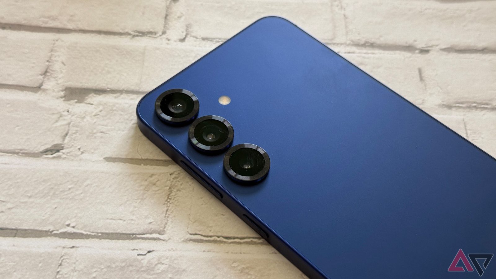 7-myths-about-our-phone-cameras-that-i’m-tired-of-hearing
