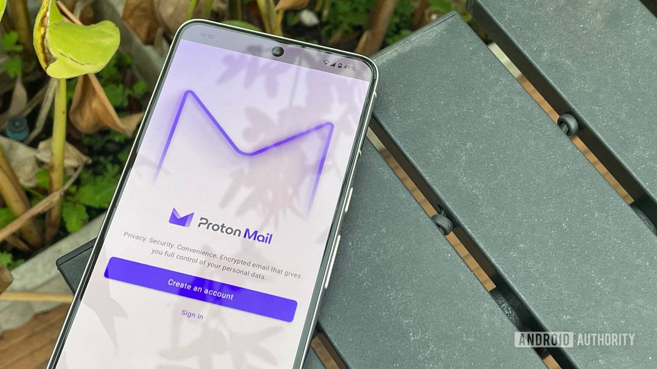 i-ditched-gmail-for-proton-mail-hoping-for-privacy,-but-the-grass-wasn’t-greener