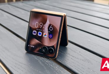 the-motorola-razr-2025-won’t-flip-onto-verizon-shelves-till-next-week