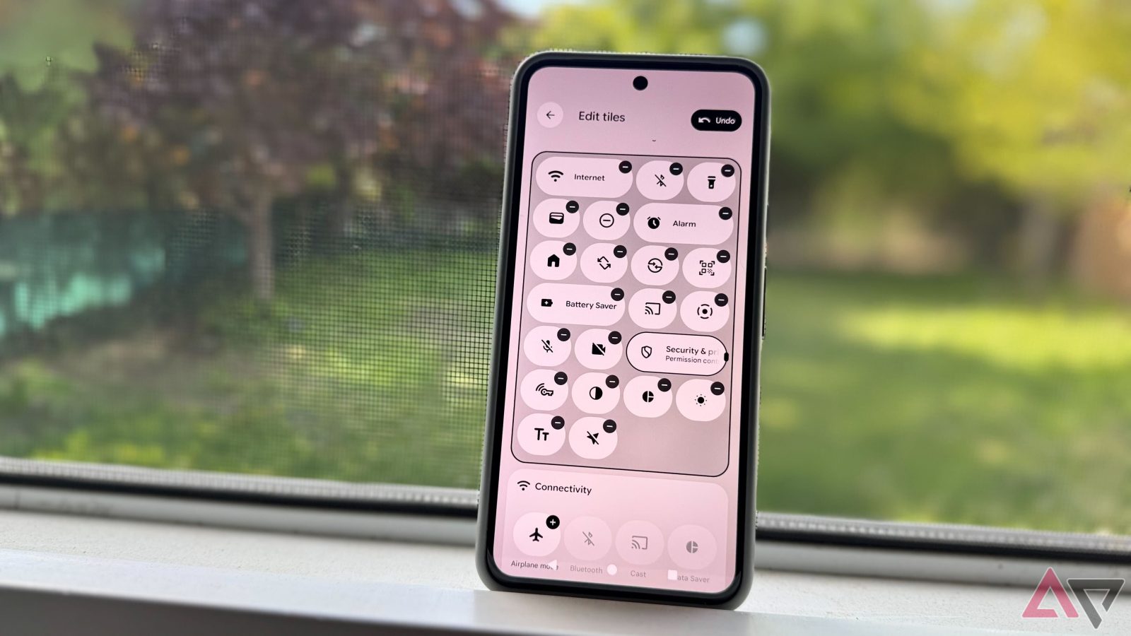 google’s-new-resizable-quick-settings-toggles-are-live-with-android-16-qpr1