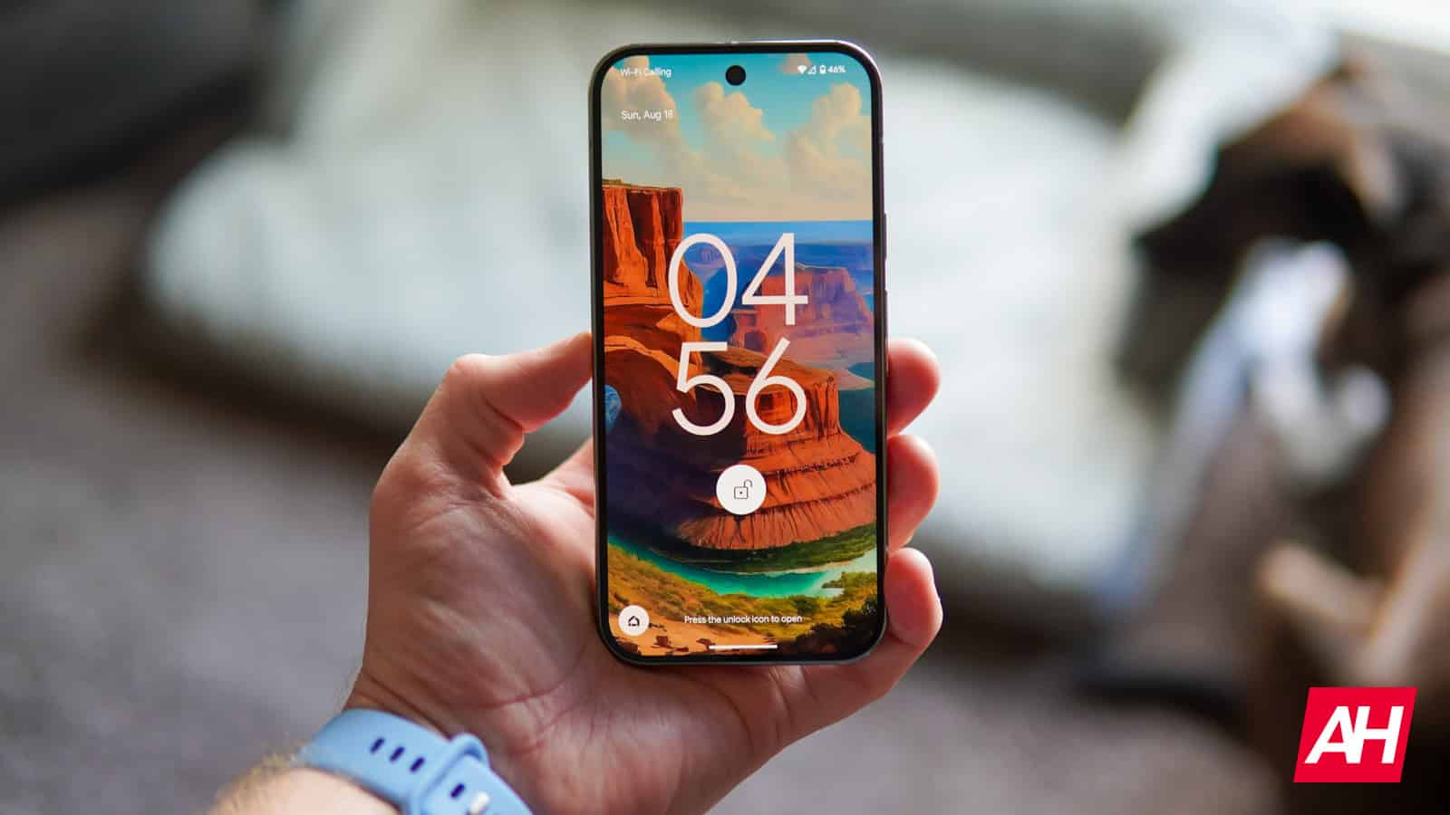 google’s-new-aod-feature-will-blur-your-lock-screen—in-a-good-way