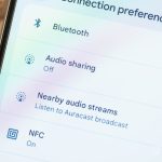 android-16-qpr1-brings-back-‘audio-sharing’-through-auracast,-no-pixel-buds-support-yet