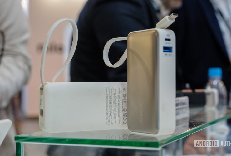 flying-this-summer?-make-sure-you’re-aware-of-this-new-rule-about-portable-chargers