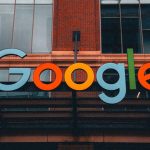 beyond-the-prototype:-breaking-down-google’s-return-to-smart-glasses