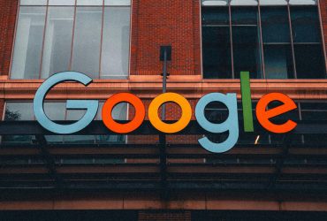 beyond-the-prototype:-breaking-down-google’s-return-to-smart-glasses