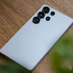 samsung-and-‘anybody’-making-smartphones-outside-of-us-subject-to-same-tariff-as-iphone,-trump-says