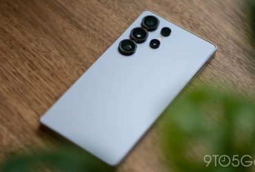 samsung-and-‘anybody’-making-smartphones-outside-of-us-subject-to-same-tariff-as-iphone,-trump-says