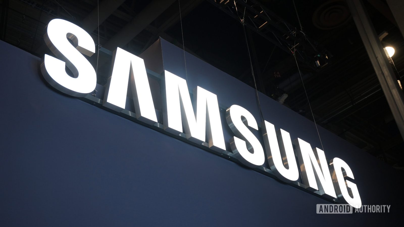 just-as-feared,-white-house-confirms-25%-tariffs-will-impact-samsung-and-other-phone-makers
