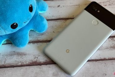 i-used-a-seven-year-old-pixel-2-xl-in-2025-and-surprisingly-survived