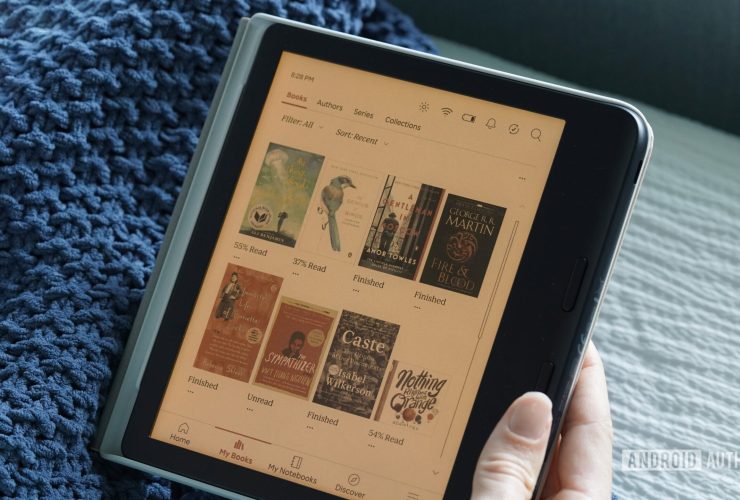 the-kobo-libra-colour-is-my-favorite-kindle-alternative-for-one-key-reason