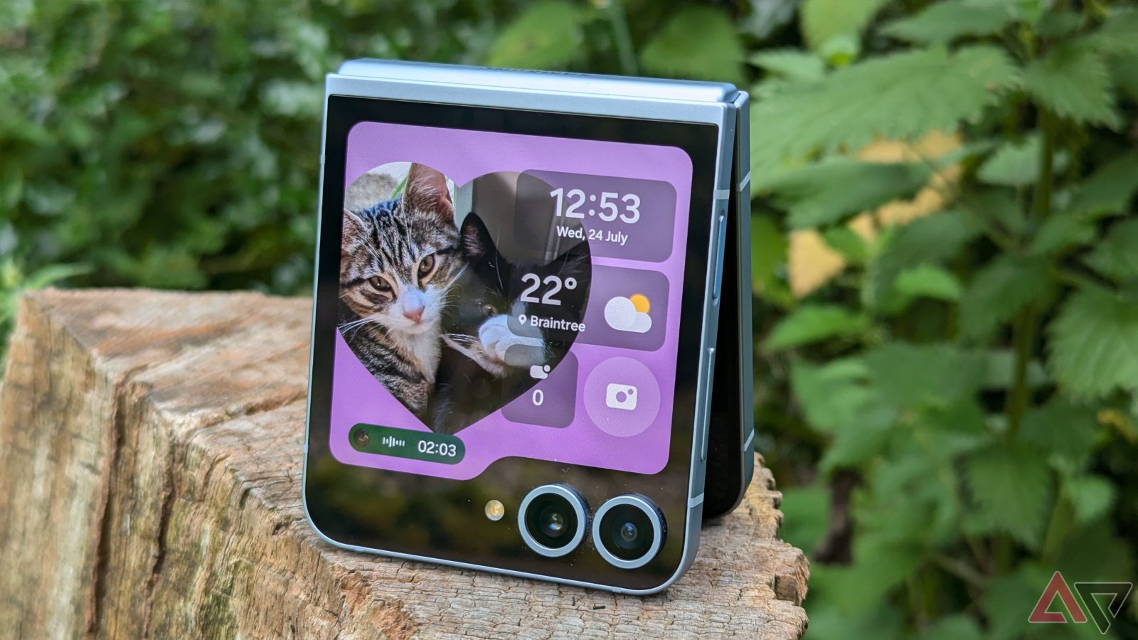 galaxy-z-flip-7-may-dodge-exynos-globally-and-stick-with-snapdragon-instead