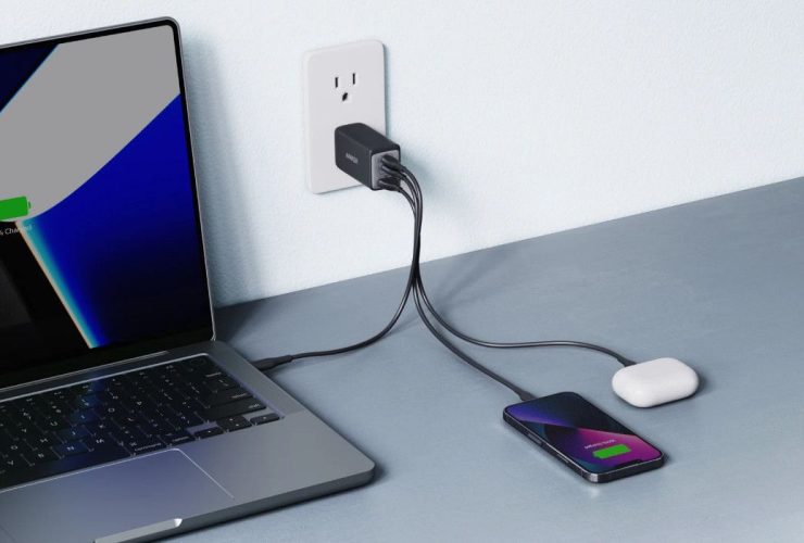 this-must-have-anker-charger-that-i-use-every-day-just-hit-its-lowest-price-ever