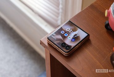 don’t-wait-for-the-galaxy-z-flip-7,-get-the-motorola-razr-ultra-(2025)-now-—-here’s-why