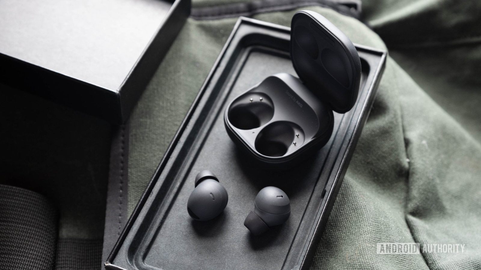 older-galaxy-buds-models-get-the-deeper-integration-they-deserve-with-one-ui-8
