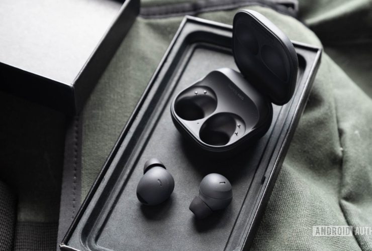 older-galaxy-buds-models-get-the-deeper-integration-they-deserve-with-one-ui-8
