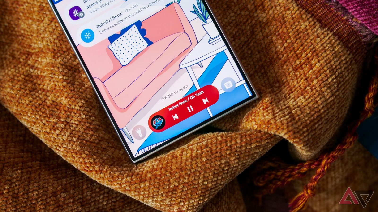 samsung’s-now-bar-adds-two-critical-features-with-one-ui-8