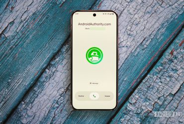 google-phone’s-incoming-call-screen-could-get-a-facelift-you-can-choose-(apk-teardown)