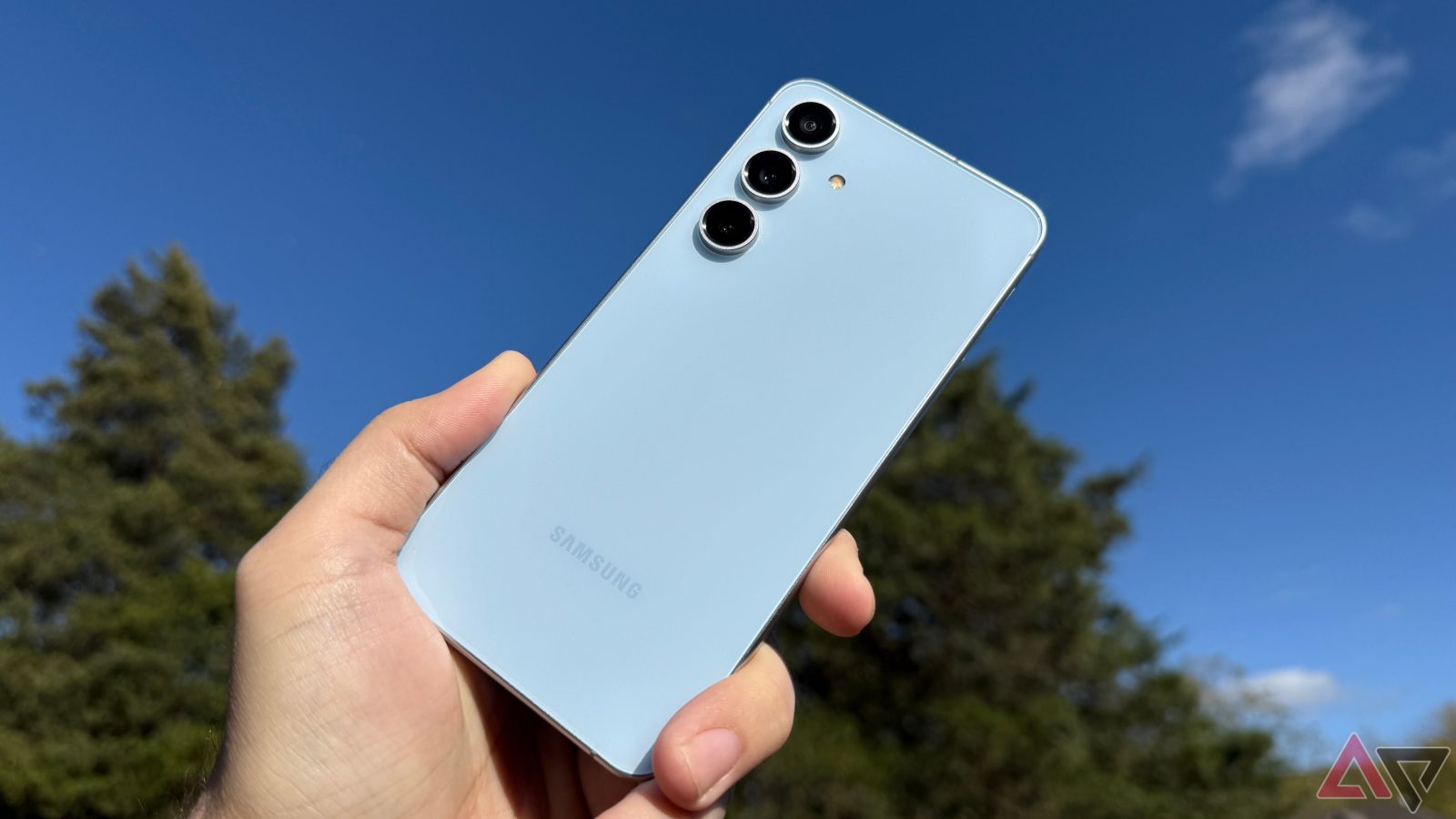 i-said-the-samsung-galaxy-s24-fe-is-best-on-a-deal,-and-here’s-an-excellent-one