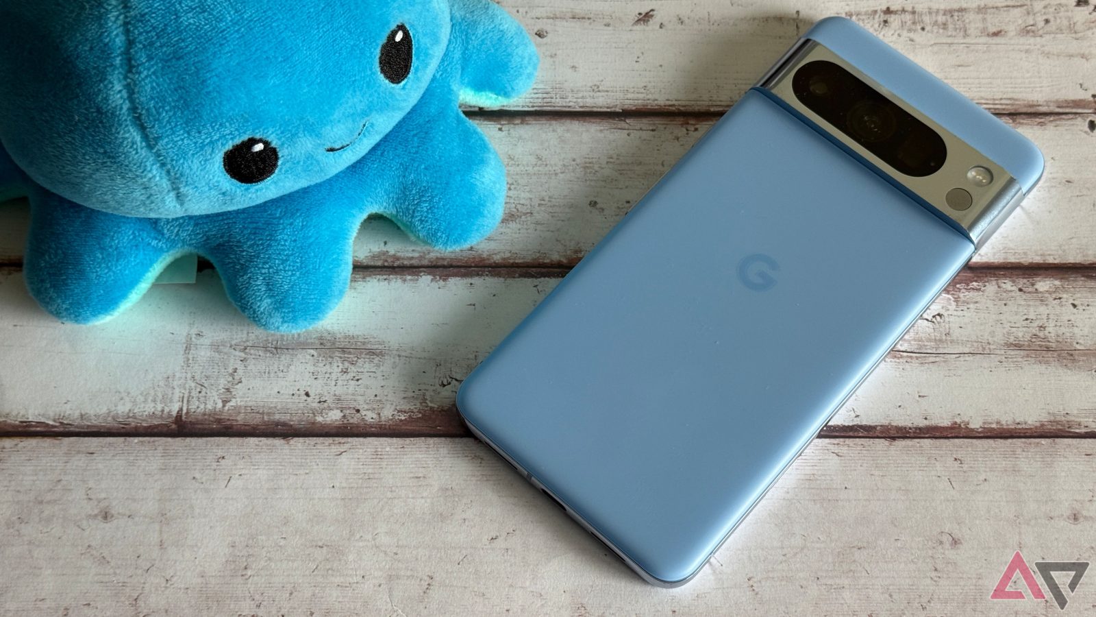 why-the-google-pixel-8-pro-is-the-smartest-pixel-purchase-right-now