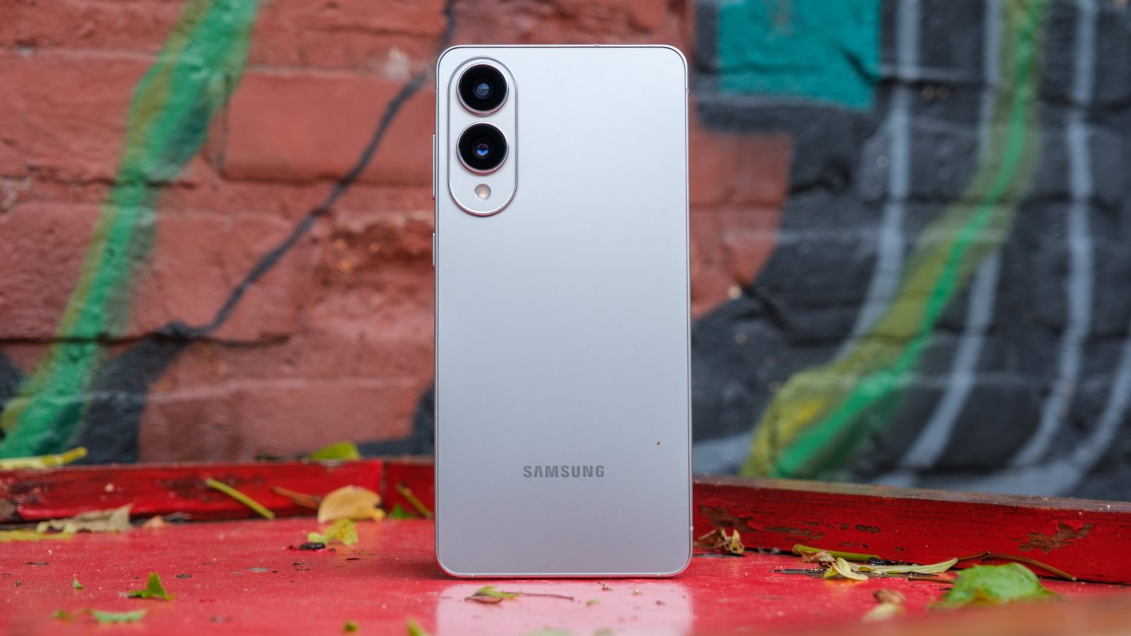 if-ultra-thin-phones-are-the-future,-i-hope-they-learn-from-the-galaxy-s25-edge’s-biggest-mistakes