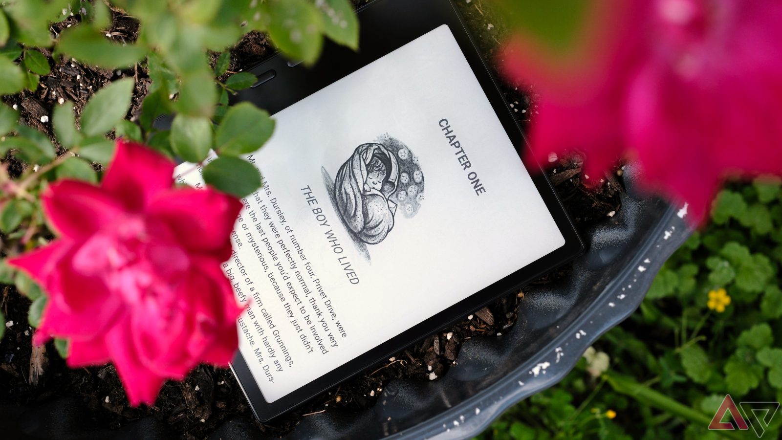the-boox-go-7-e-reader-flys-a-little-too-close-to-the-sun