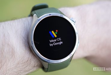 ever-wanted-a-camera-on-your-wear-os-watch?-well,-it’s-happening.
