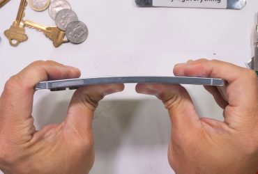 samsung’s-skinniest-phone-survived-the-bend-test?!-you-bet-it-did
