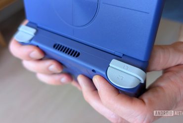 retroid-just-announced-a-dual-screen-device,-but-not-the-one-you-expect