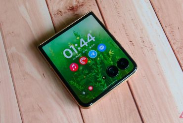 why-the-razr-2025-ultra-is-worth-the-premium-price-tag-for-me