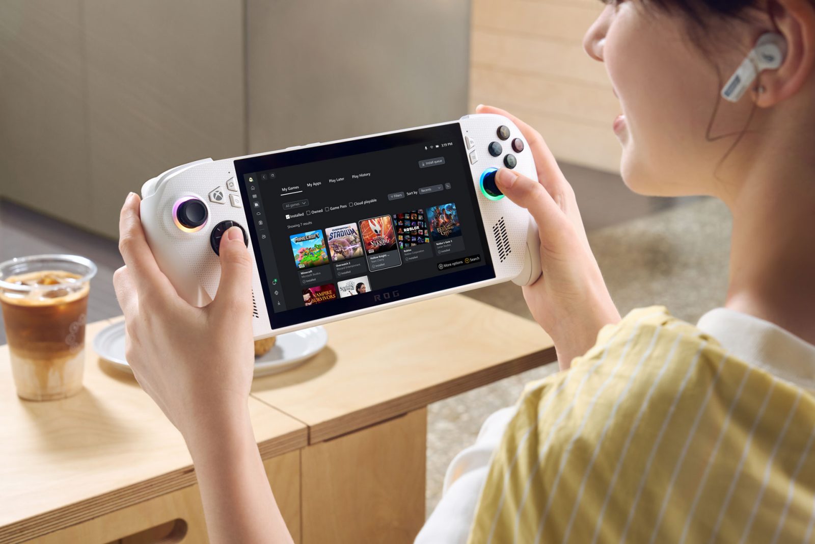 the-rog-xbox-ally-handheld-blends-the-best-of-xbox-with-windows-gaming