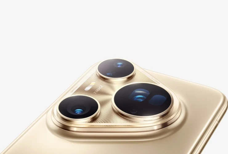 huawei-just-put-a-freaking-zoom-transformer-in-a-smartphone