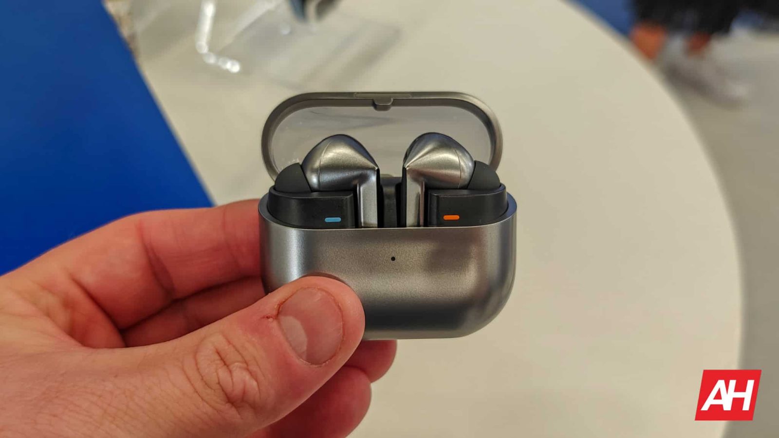 samsung-galaxy-buds-leaks:-two-new-affordable-earbuds-are-coming