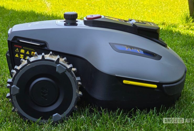 i-didn’t-think-i-needed-a-robot-lawnmower-until-i-tried-this-one
