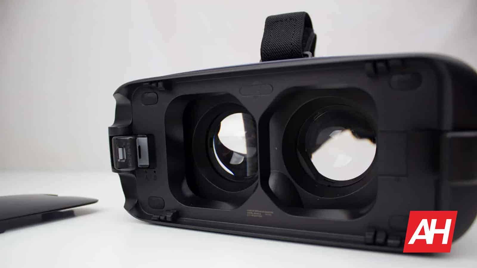 samsung’s-blindingly-bright-vr-screen-hits-20,000-nits-—-here’s-why-that’s-a-big-deal