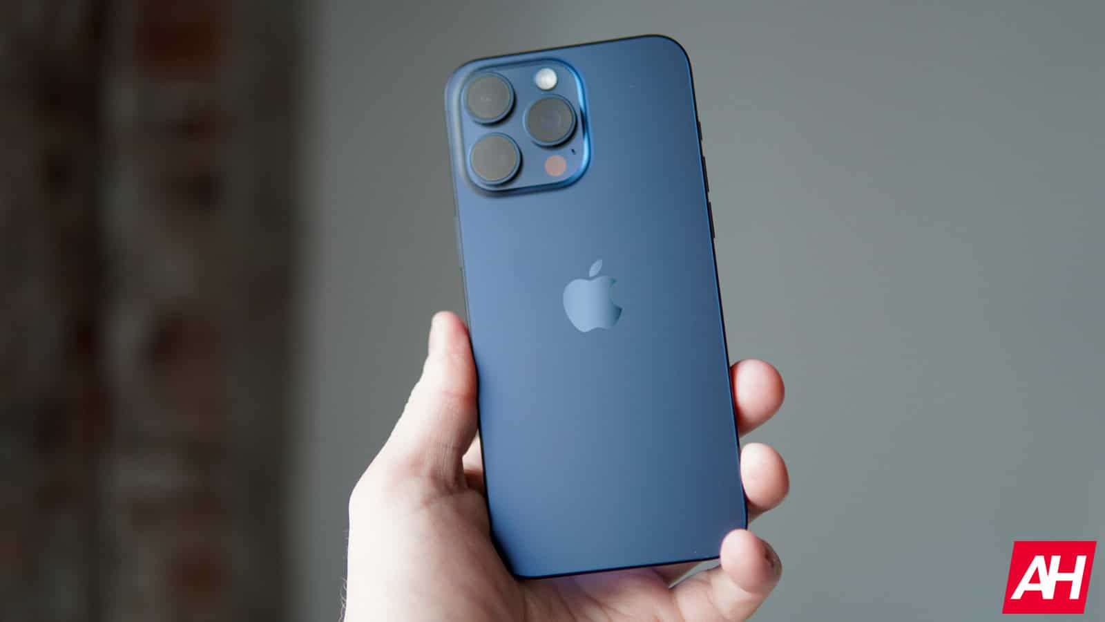 apple’s-tariff-escape-route:-india-becomes-the-new-iphone-gateway-to-america