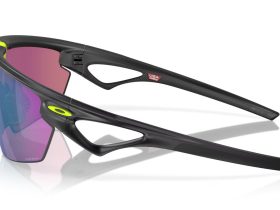 move-over-ray-ban,-oakley-meta-glasses-are-arriving-this-friday