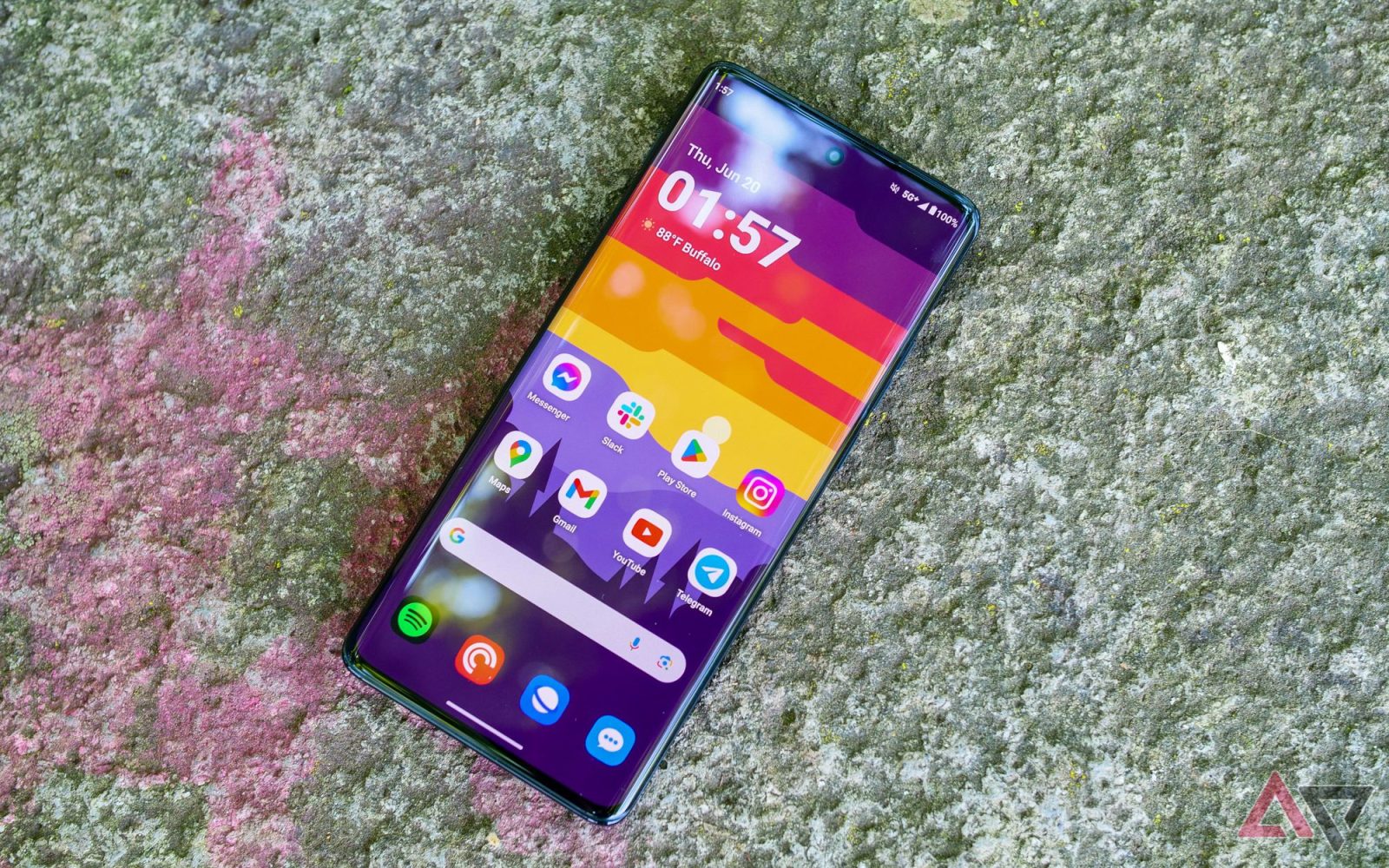 this-motorola-edge-(2024)-deal-is-too-good-to-pass-up-at-$300-off